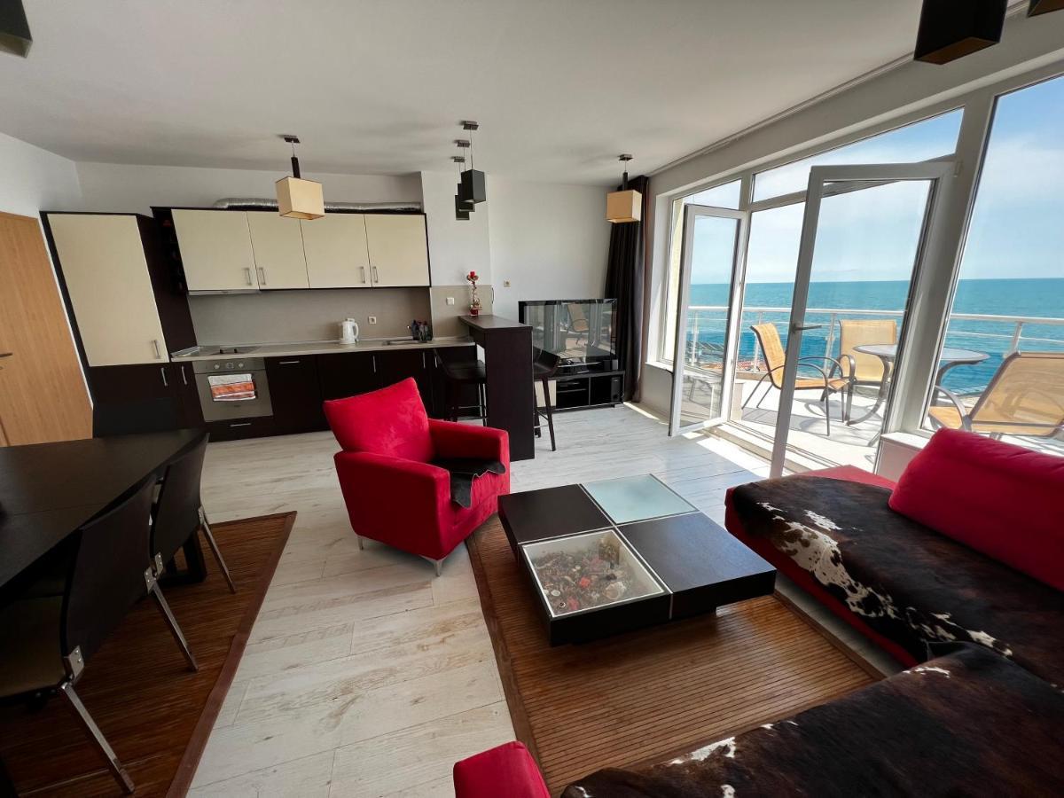 Modern Beachfront Apartment With Pool Rawda Exterior foto